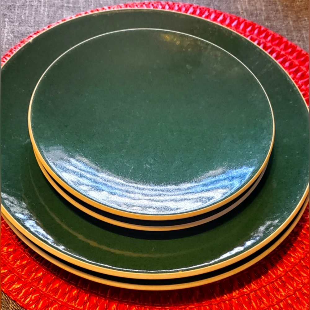 A Set of SASAKI DINNERWARE